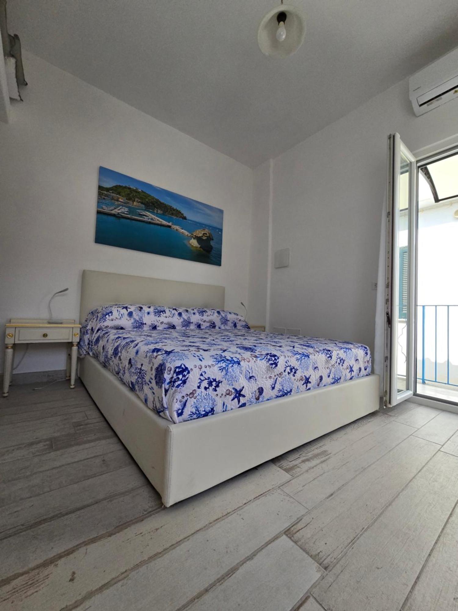 Villa La Casa Di Giuliana Primo Piano Con Balcone à Ischia Extérieur photo
